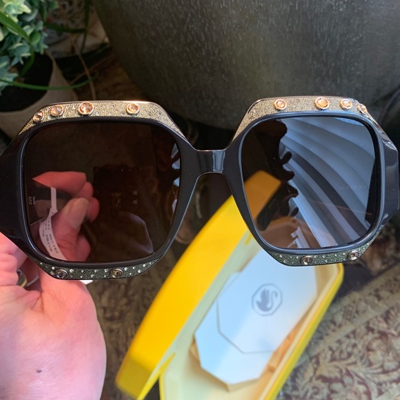 Authentic SWAROVSKI 53mm crystals geometric square sunglasses - Picture 4 of 16